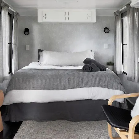 The Village Green Glampervans Strath Creek Exterior photo