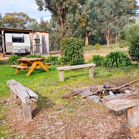 The Village Green Glampervans Strath Creek Exterior photo