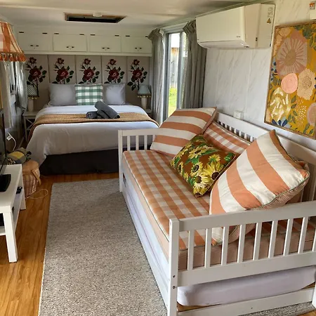 The Village Green Glampervans Strath Creek Exterior photo